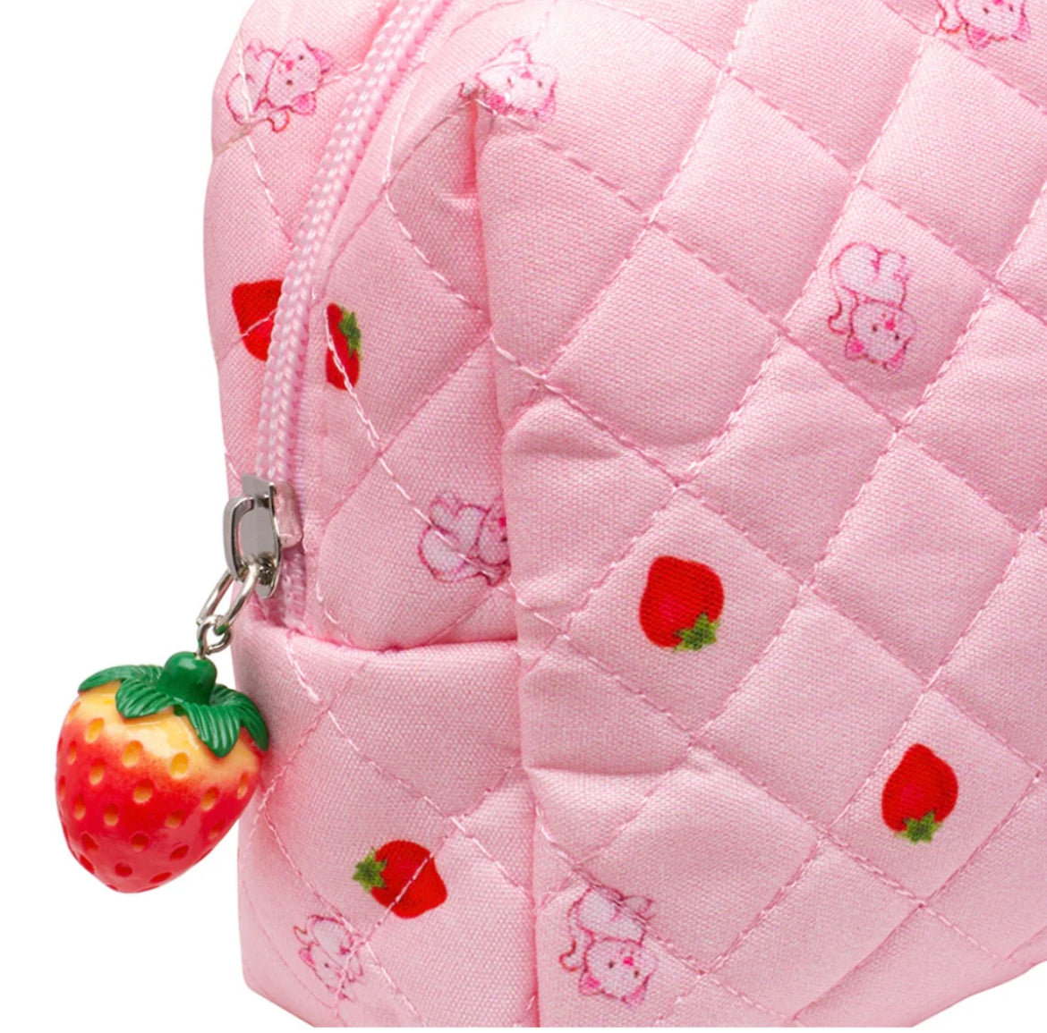 Strawberry shortcake bag with 4 piece blender